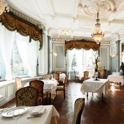 占いの館タロット西洋占星術四柱推命九星気学 Club On Clubhouse Followers Members Statistics